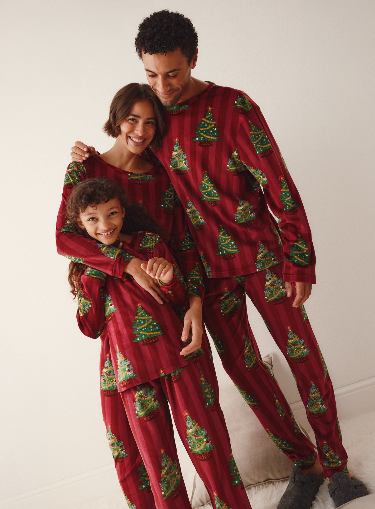 Family Matching Kids' Christmas Burgundy Christmas Tree Pyjamas 3-4 years - Image 1 thumbnail